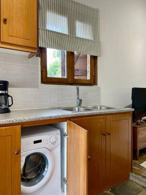 Almond Home Livadia  Extérieur photo