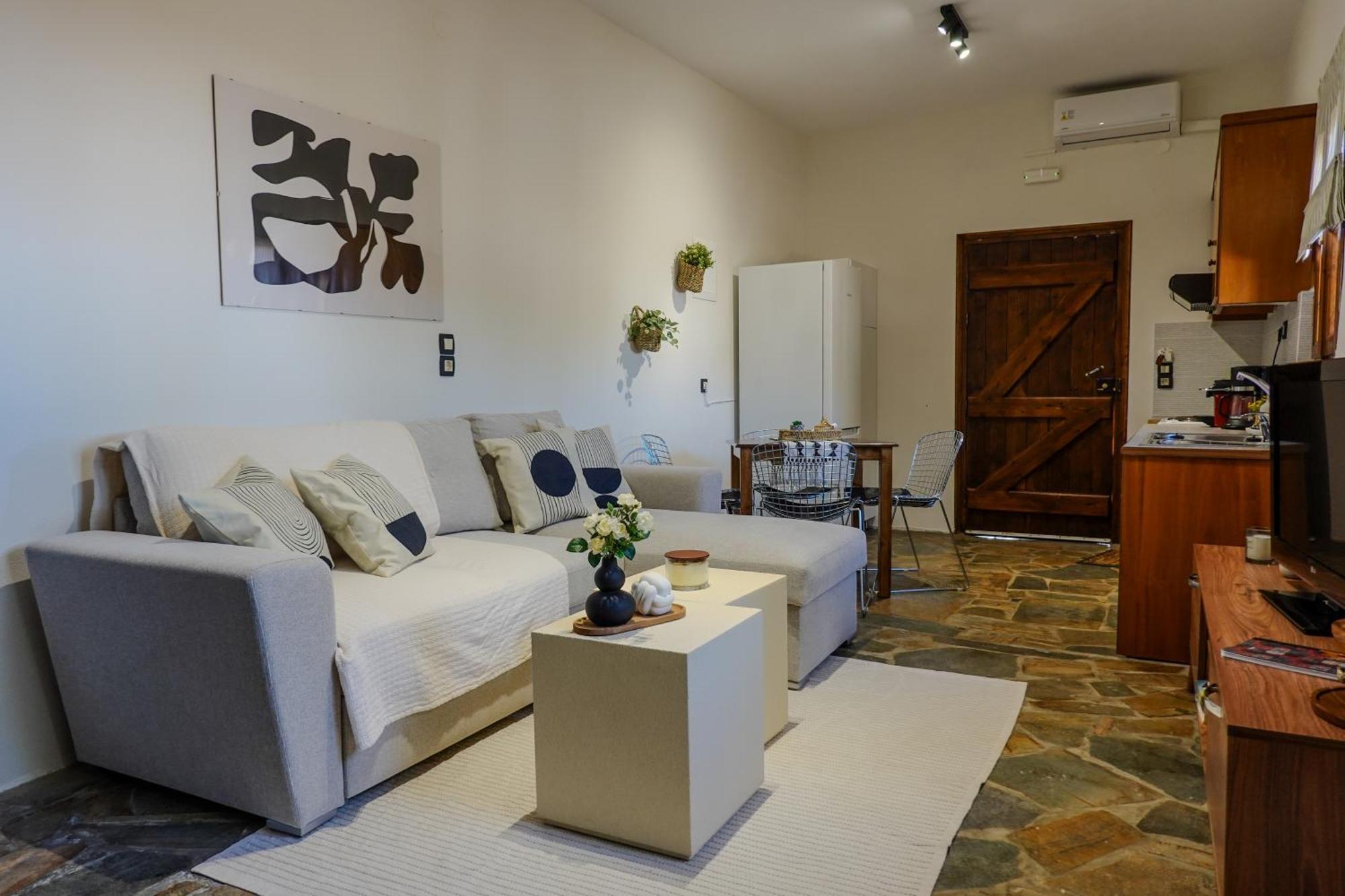 Almond Home Livadia  Extérieur photo